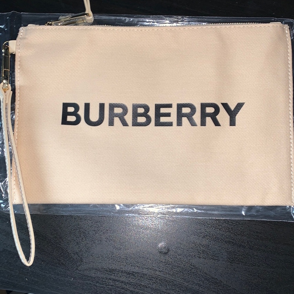 Burberry Pouch